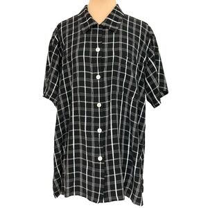 top L black white rayon vintage CHAUS short sleeve button up camp shirt